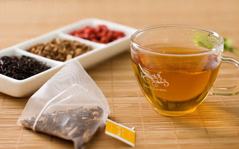 茶的妙用：剩余茶水的多种用途