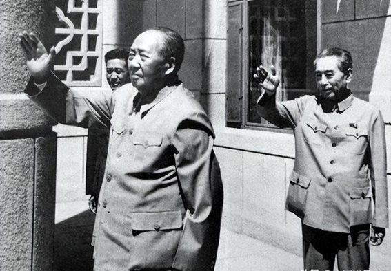 坚不可摧的信仰：毛主席面对勃列日涅夫核威胁的智慧之战